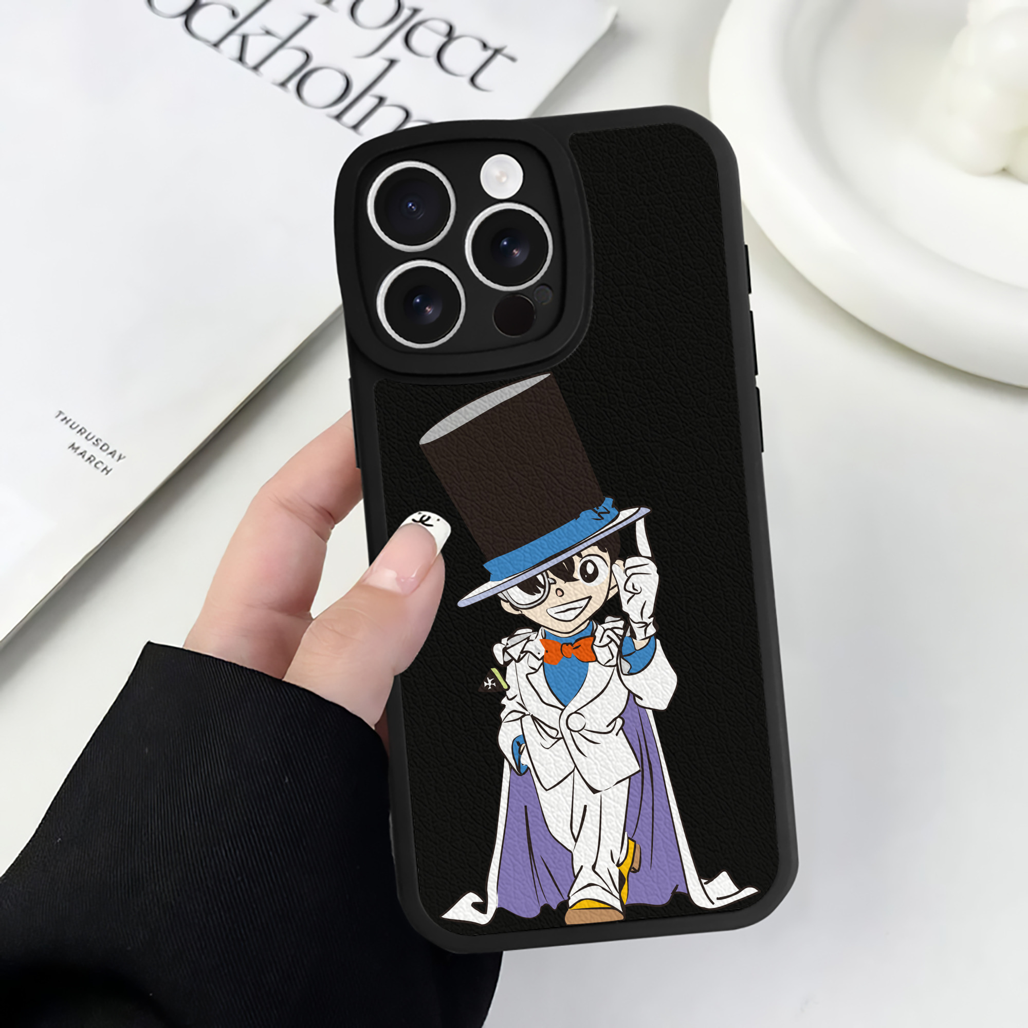 （画像用） 名探偵コナン 江戸川 コナン Detective Conan Conan Edogawa 【iPhone 16シリーズ対応】シリコンスマホケース（レザー調） 材質：シリコン